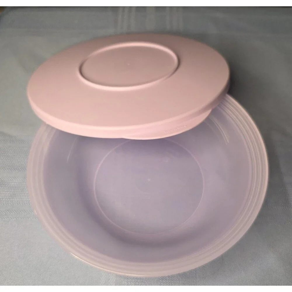 Tupperware 3470B-1 Round Bowl Container w/ Lid Pale Lavender New Vintage